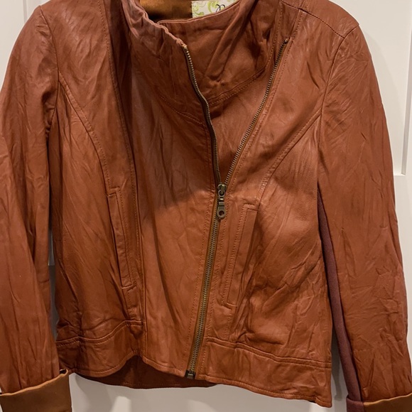 Leather brown crop jacket - Picture 2 of 8